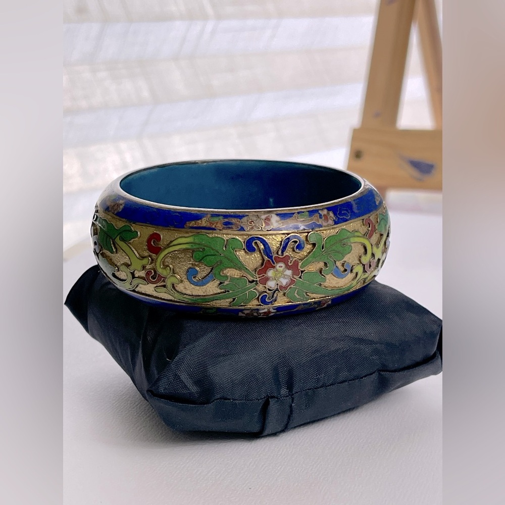 Vtg Enamel Wide Flower Bangle Bracelet Green Blue Design
